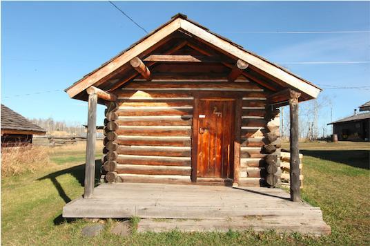Отель Flying U Ranch Seventy Mile House Экстерьер фото
