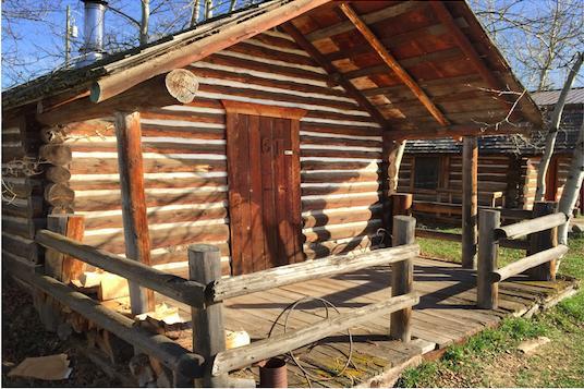 Отель Flying U Ranch Seventy Mile House Экстерьер фото