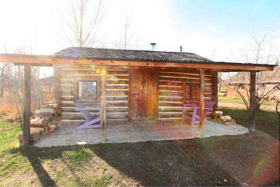 Отель Flying U Ranch Seventy Mile House Экстерьер фото
